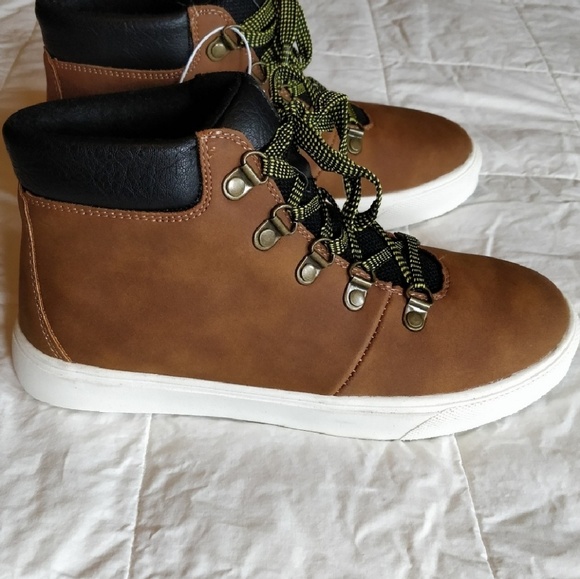 Cat & Jack Other - NEW Cat & Jack Noah Casual Boots